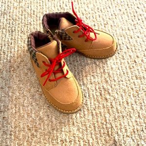 UGG | Boys size 11c